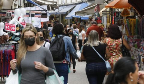 Confira o que abre e o que fecha no feriado de Páscoa. - Foto: Fernando Frazão/Agência Brasil)