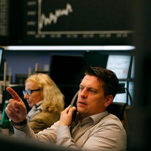 Trump ameaça tirar ações chinesas das bolsas americanas