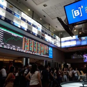 Painel de cotações na bolsa brasileira, a B3