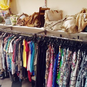 ROUPAS DE SEGUNDA MÃO, BRECHÓ