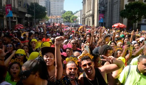 Foliões pelas ruas do centro do Rio de Janeiro (Foto: Tomaz Silva / Agência Brasil)