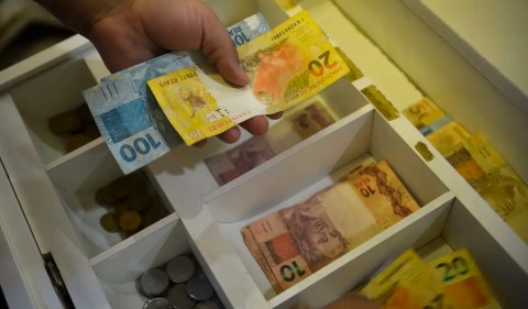 INSS permite acumular aposentadoria e pensão? Marcello Casal JrAgência Brasil