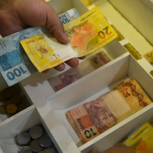 Dúvida do leitor: ‘Posso acumular pensão do INSS com aposentadoria?’