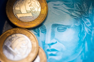 Poupança segue disparada como o investimento mais popular; por que essa notícia é ruim?