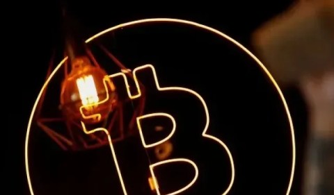 Em 2024 o bitcoin atingiu a marca de US$ 100 mil. (Foto: Agustin Marcarian/Reuters)