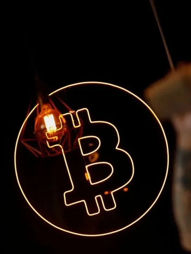 Bitcoin ultrapassa US$ 100 mil: vale a pena investir?