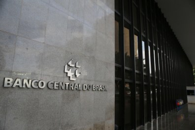 Quando a Selic vai baixar? Banco Central busca sinais em diversos setores para reduzir juros