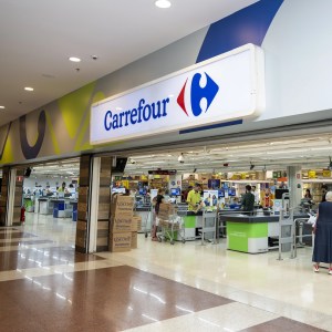 Deslistagem do Carrefour (CRFB3): como Assaí (ASAI3) e Grupo Mateus (GMAT3) podem se beneficiar?