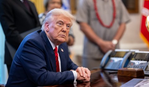 Donald Trump, presidente dos EUA, participa de reunião na Ala Oeste da Casa Branca, em Washington, Distrito de Columbia, nos Estados Unidos Foto: Flickr oficial da Casa Branca