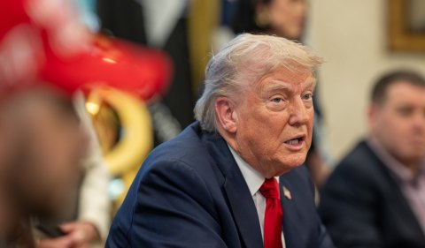 Donald Trump, presidente dos Estados Unidos, participa de reunião na Ala Oeste da Casa Branca, sede do Poder Executivo dos EUA, em Washington, distrito de Colúmbia Foto: Flickr oficial da Casa Branca