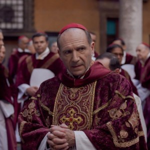 ‘Conclave’: Filme indicado ao Oscar mostra bastidores da sucessão na Igreja Católica