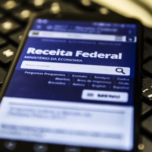 Isenção de Imposto de Renda aumenta para R$ 2.428,80 a partir de maio